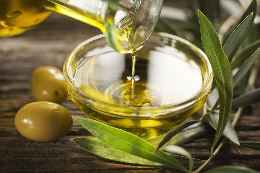 Conoce los beneficios que le brinda el aceite de oliva a tu piel